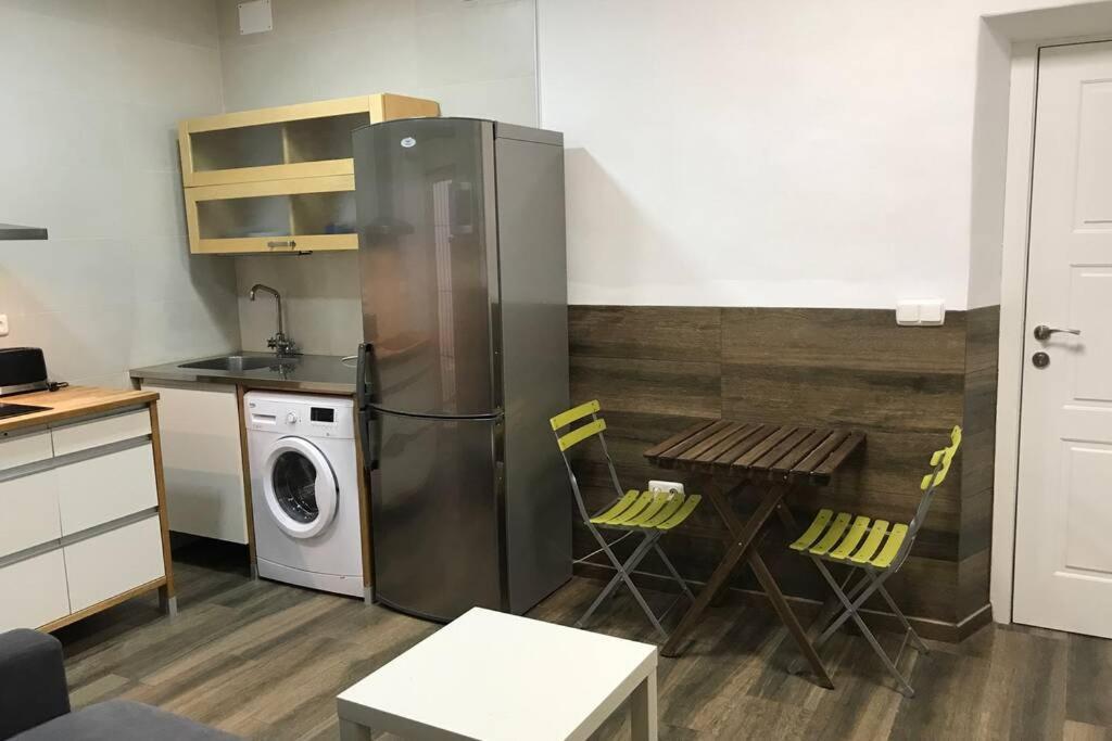 Bonito Apartamento Junto A Paseo De La Bomba Granada Exterior foto