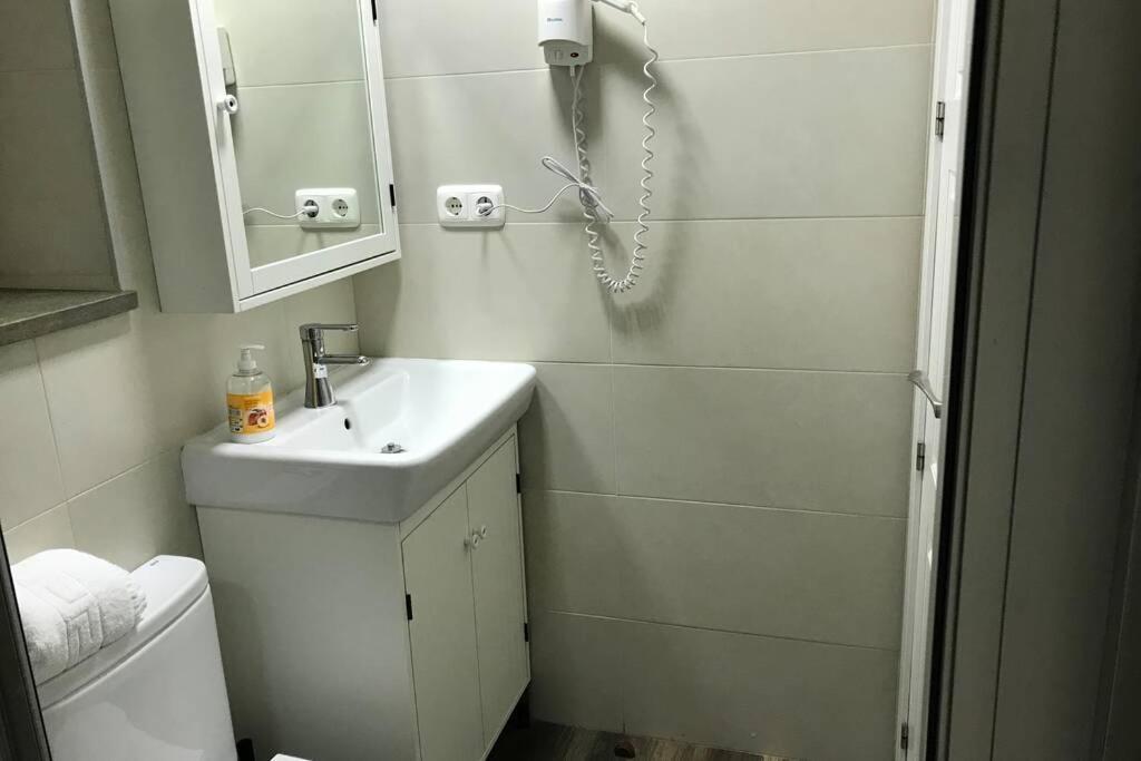 Bonito Apartamento Junto A Paseo De La Bomba Granada Exterior foto